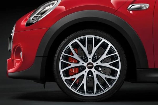 Sina Tyres UAE- Ultra High Performance Car